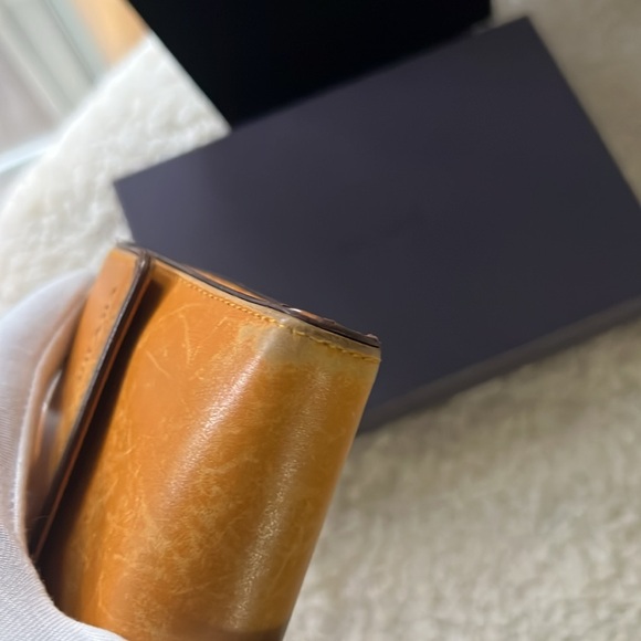 Prada yellow wallet with the box - Picture 12 of 13